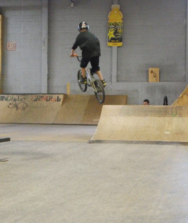 Xavier Dellinger - launch to flat to 1st place in beginner park.