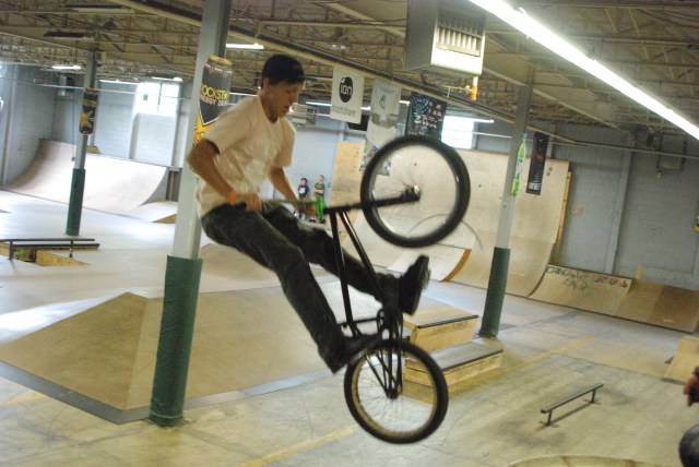 Dan Depre - fakie out of the corner pocket.