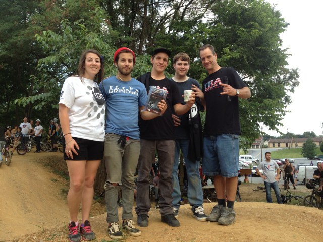 Expert Dirt winners Evan Smedley (1st), Dan Depre (2nd), and Andrew Fable (3rd). iON's Alaine Gordon awarded Evan a brand new iON HD sports camera.