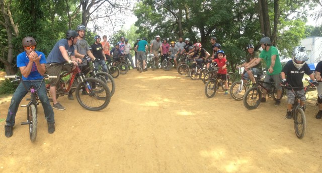 Now this is a jam session.