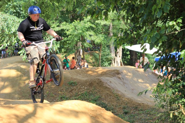 Nick Suhr threw some manuals in between his airs to a 3rd in Beginner Dirt. (Photo: Nilo Hodge / ECD)