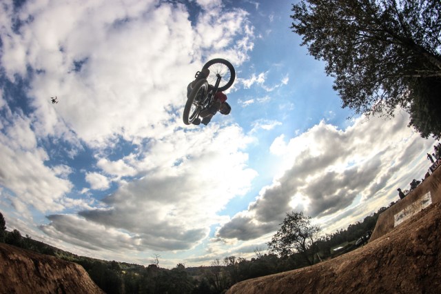Chris Doyle, inverted turndown three. Photo: Troy Zeigler / Elevated Visuals
